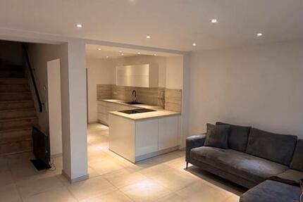 Haus Krefeld Gellep-Stratum - 4 Zimmer, 110 m&sup2;, 1.550&euro; | Angebot:25767927