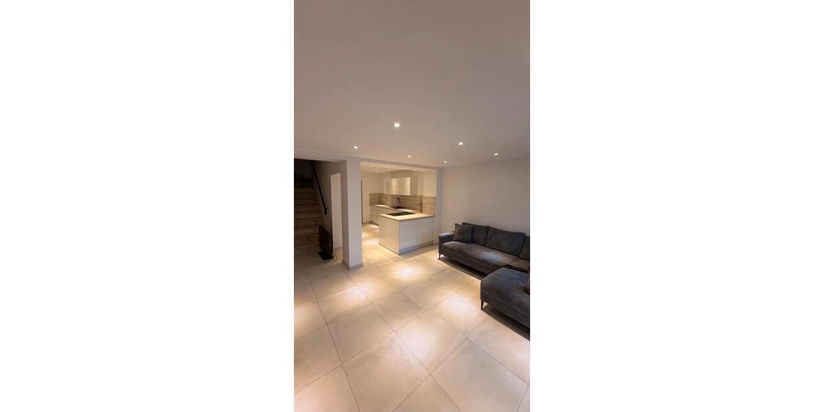 Reihenhaus Krefeld Gellep-Stratum - 4 Zimmer, 110 m&sup2;, 1.550&euro; | Angebot:25767927