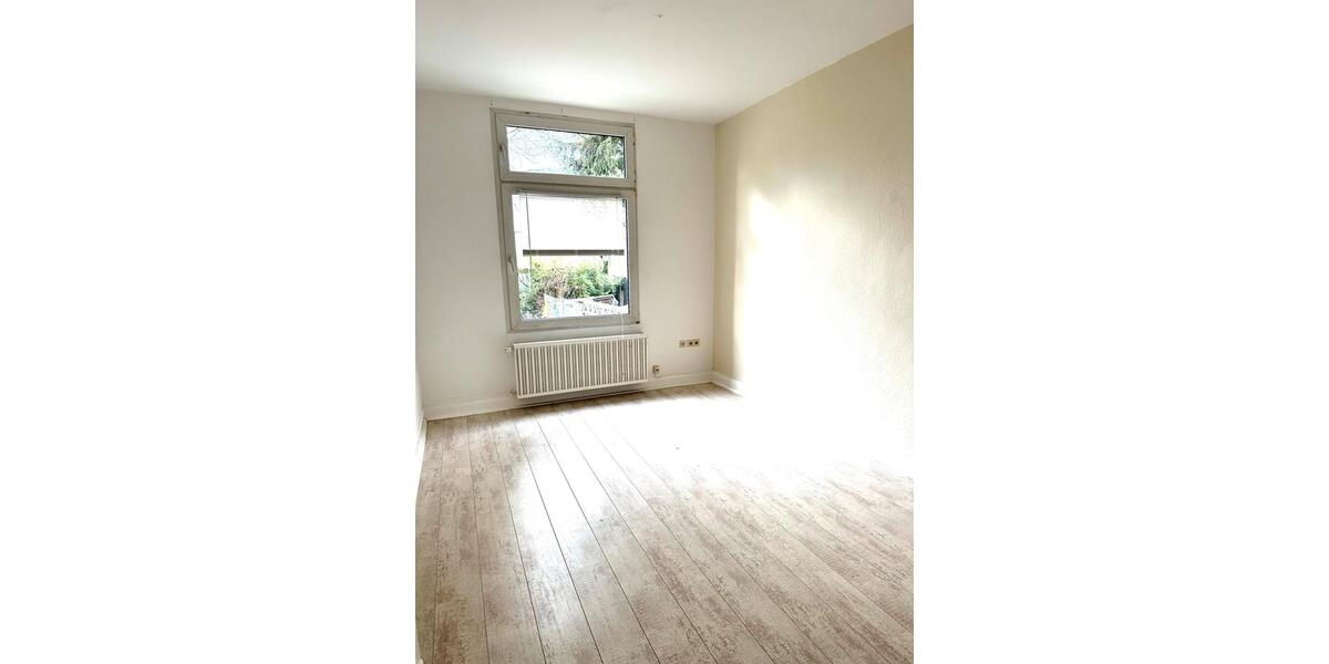 Mehrfamilienhaus, Wohnhaus Remscheid Lüttringhausen - 9 Zimmer, 255 m&sup2;, 299.000&euro; | Angebot:26040805