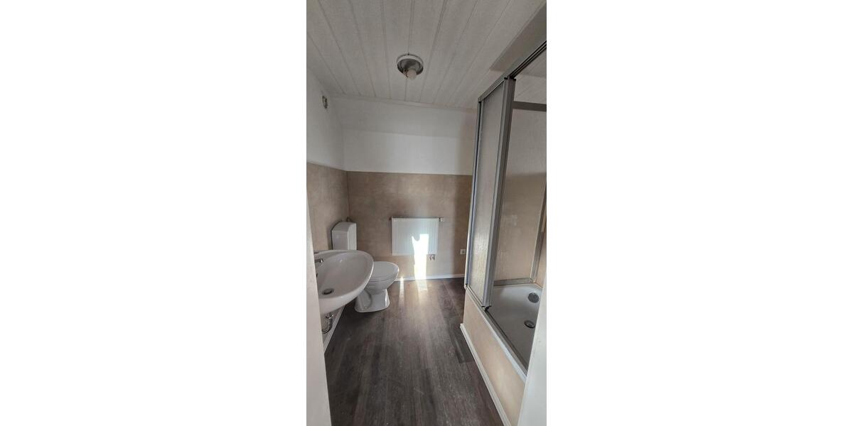 Dachgeschoßwohnung Duisburg Mittelmeiderich - 4.5 Zimmer, 115 m&sup2;, 860&euro; | Angebot:27535497
