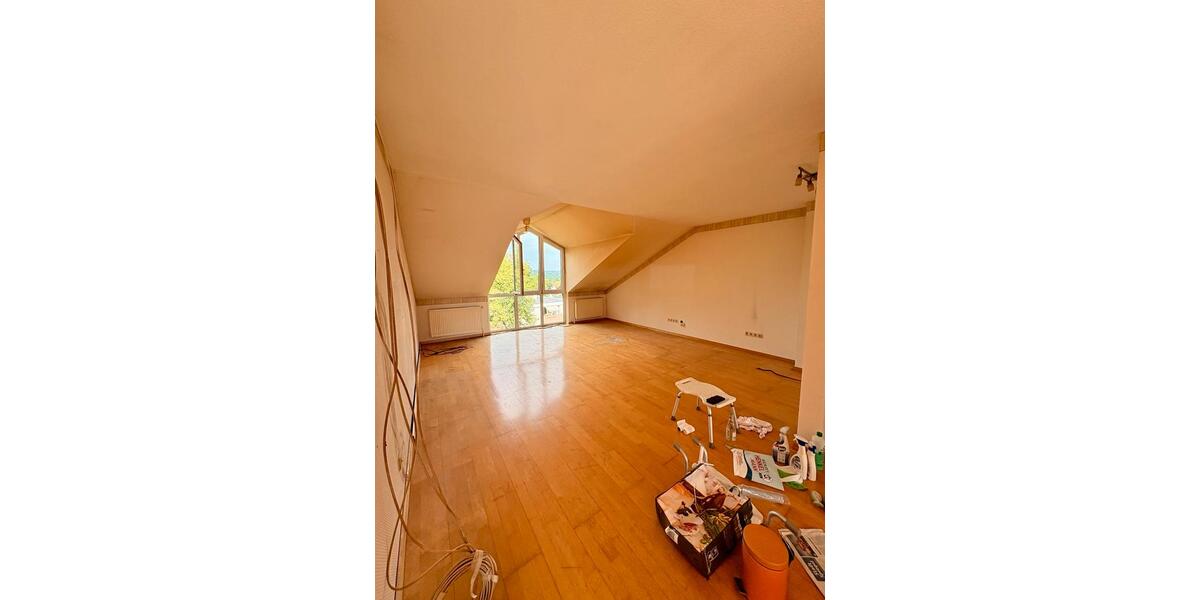 Dachgeschoßwohnung Hattingen Blankenstein - 4 Zimmer, 98 m&sup2;, 210.000&euro; | Angebot:26058813