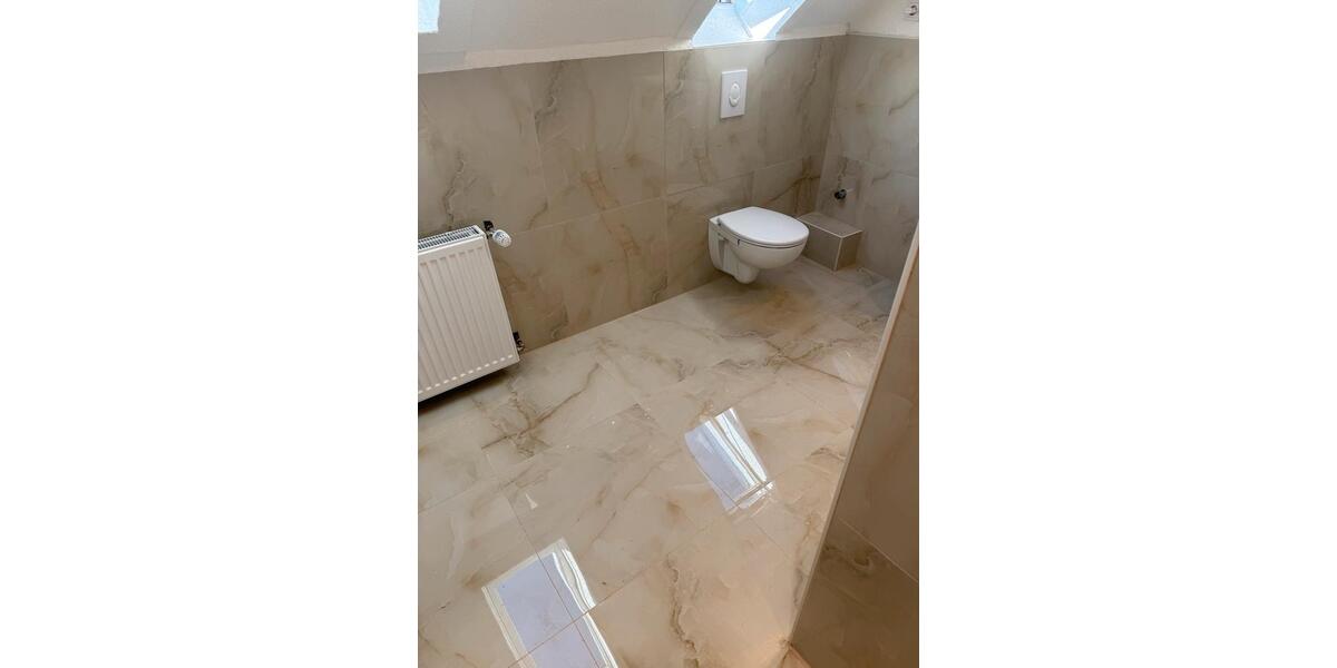 Dachgeschoßwohnung Krefeld - 2 Zimmer, 65 m&sup2;, 700&euro; | Angebot:25994299