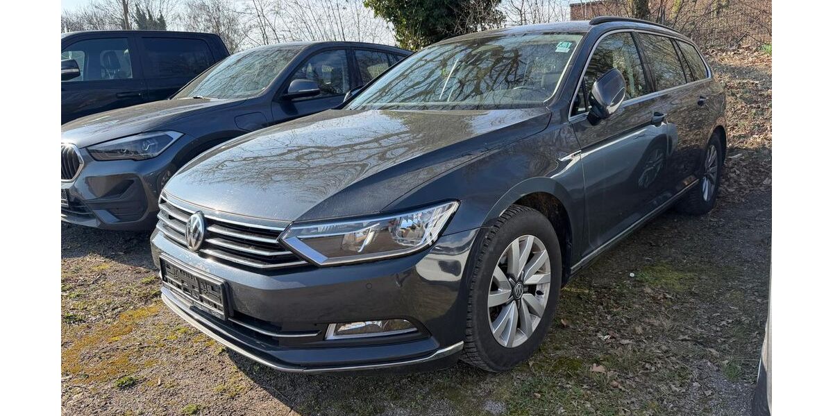 VW Passat 234.612 km 9.889 &euro; Düsseldorf 40597