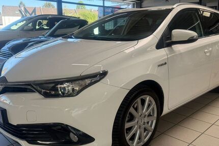 Toyota Auris 136.000 km 11.990 &euro; Grevenbroich 41515