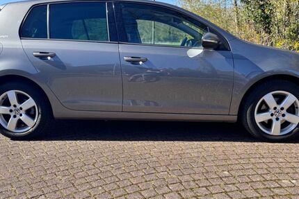 VW Golf 271.000 km 4.190 &euro; Dormagen / Nievenheim 41542