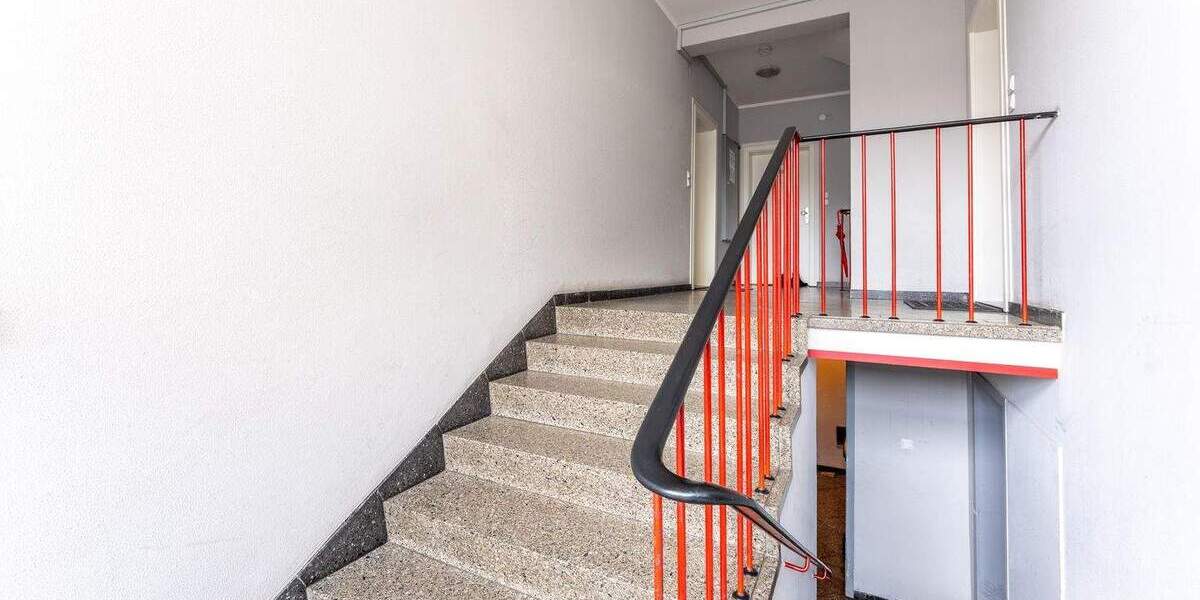 Etagenwohnung Krefeld Kempener Feld/Baakeshof - 6 Zimmer, 188 m&sup2;, 299.000&euro; | Angebot:25736351