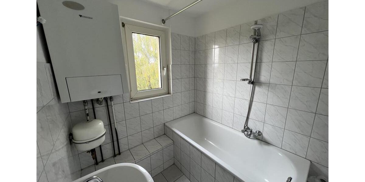 Dachgeschoßwohnung Hattingen - 2.5 Zimmer, 63 m&sup2;, 580&euro; | Angebot:25614451