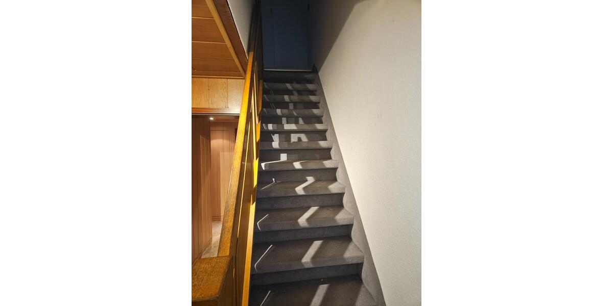 Einfamilienhaus Duisburg Rheinhausen - 10 Zimmer, 160 m&sup2;, 340.000&euro; | Angebot:24853905