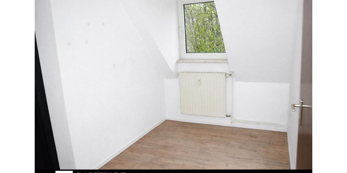 Dachgeschoßwohnung Essen Stadtbezirk V - 3.5 Zimmer, 42 m&sup2;, 350&euro; | Angebot:26005605