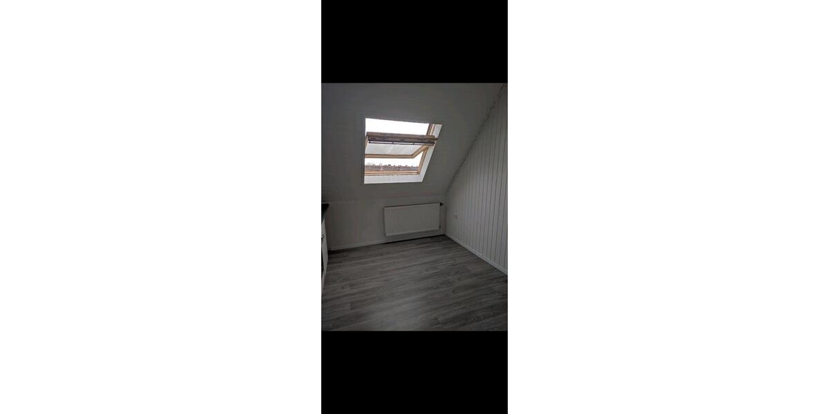 Dachgeschoßwohnung Duisburg Hamborn - 2.5 Zimmer, 53 m&sup2;, 55.000&euro; | Angebot:27533810