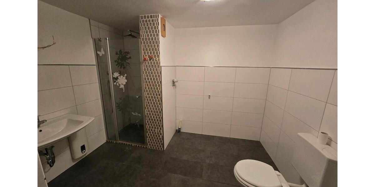 Etagenwohnung Düsseldorf Stadtbezirk 8 - 2 Zimmer, 84 m&sup2;, 1.008&euro; | Angebot:25976760