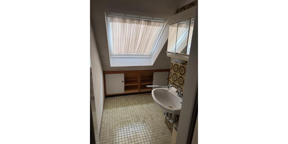 Reihenhaus Willich - 7 Zimmer, 130 m&sup2;, 350.000&euro; | Angebot:26037803