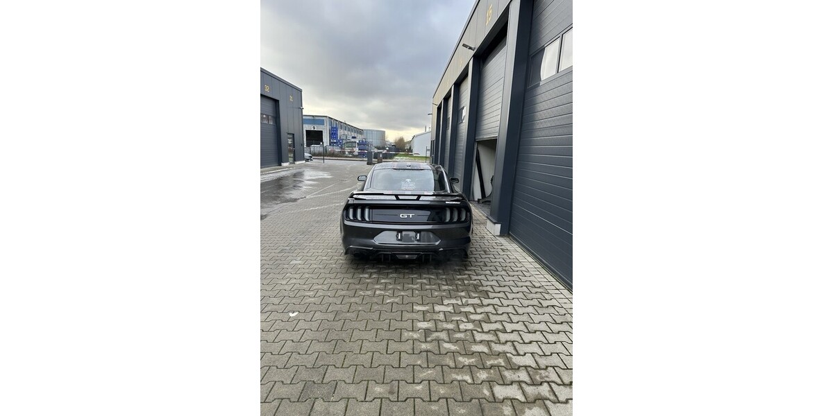 Ford Mustang 74.000 km 28.000 &euro; Gelsenkirchen 45879