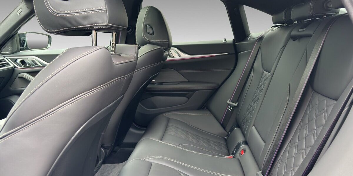 BMW i4 M60 M-SportPro HuD 360° DrivProf. Pano NP95t 5.780 km 69.900 &euro; Wuppertal 42327