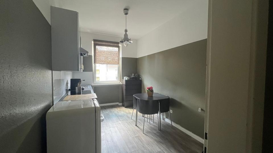 Etagenwohnung Essen Stadtkern - 2 Zimmer, 50 m&sup2;, 1.600&euro; | Angebot:25612891