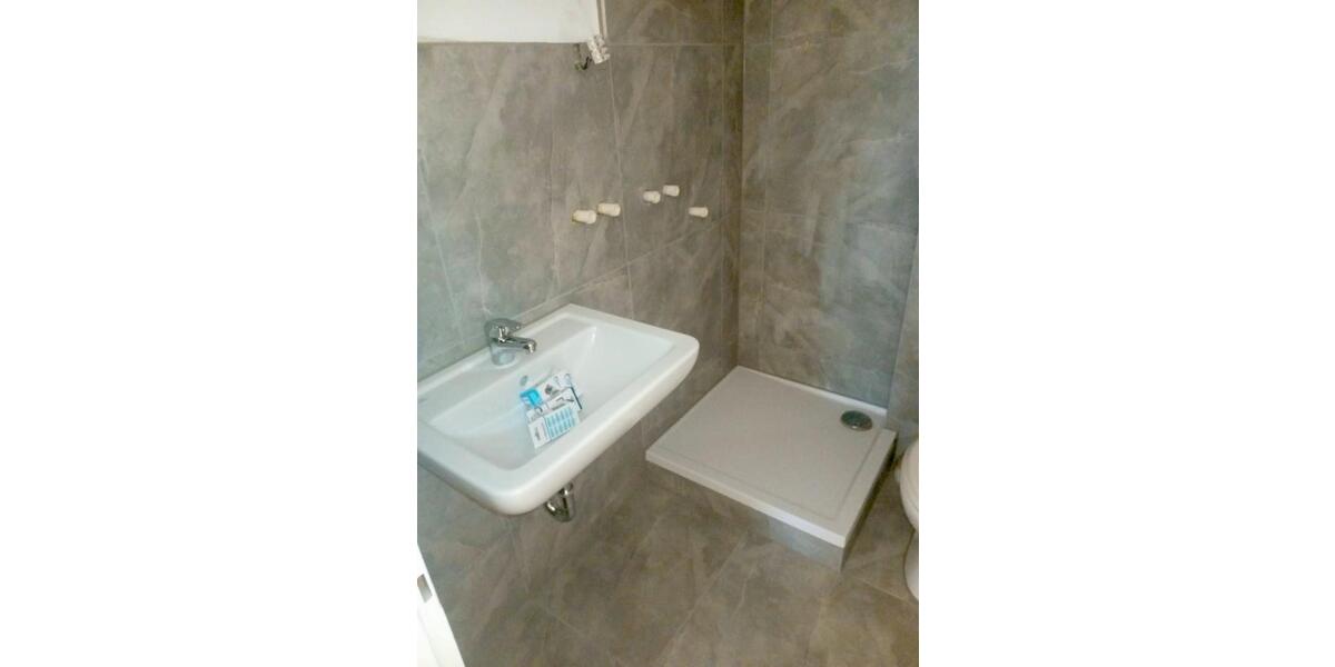 Erdgeschoßwohnung Krefeld Cracau - 1.5 Zimmer, 33 m&sup2;, 420&euro; | Angebot:26322713