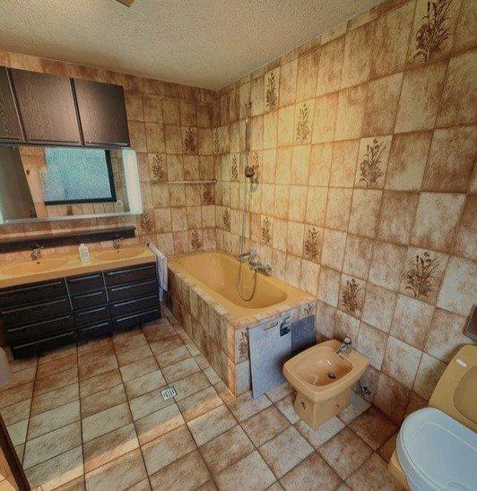 Einfamilienhaus Wuppertal Gemarkung Langerfeld - 11 Zimmer, 252 m&sup2;, 420.000&euro; | Angebot:26478866