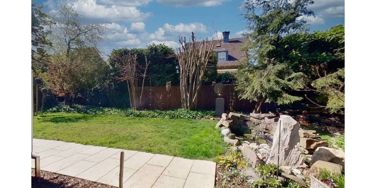 Einfamilienhaus Neuss Furth-Mitte - 9 Zimmer, 302 m&sup2;, 1.250.000&euro; | Angebot:25662737