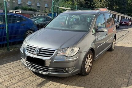 VW Touran 330.000 km 2.000 &euro; Essen 45143