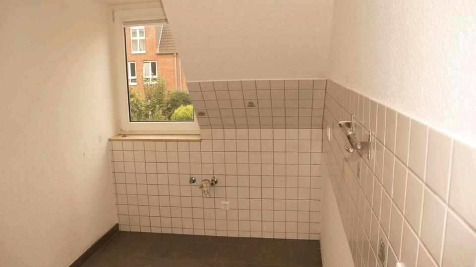 Maisonettenwohnung Langenfeld (Rheinland) - 2 Zimmer, 65 m&sup2;, 799&euro; | Angebot:25590265