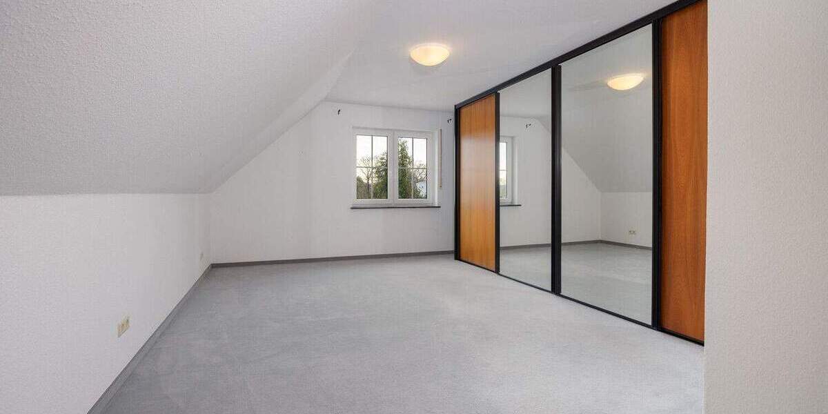 Einfamilienhaus Remscheid Lüttringhausen - 5 Zimmer, 148 m&sup2;, 550.000&euro; | Angebot:25693672