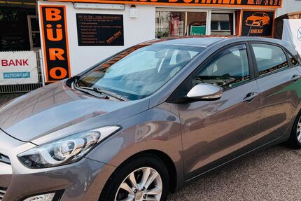 Hyundai i30 52.480 km 8.800 &euro; Moers 47445