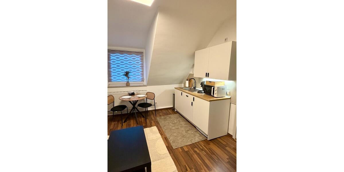 Dachgeschoßwohnung Essen Stadtbezirk III - 3 Zimmer, 55 m&sup2;, 2.100&euro; | Angebot:25317745