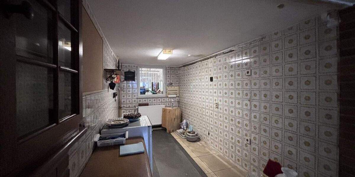 Mehrfamilienhaus, Wohnhaus Willich - 4 Zimmer, 75 m&sup2;, 150.000&euro; | Angebot:25774988