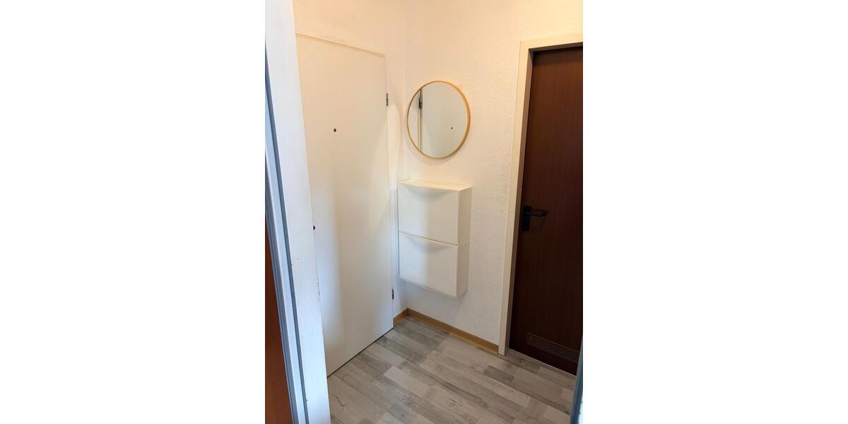 Etagenwohnung Düsseldorf Heerdt - 2 Zimmer, 50 m&sup2;, 4.000&euro; | Angebot:25921599