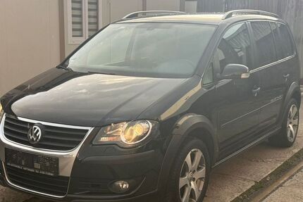 VW Touran 148.000 km 6.990 &euro; Hattingen 45525