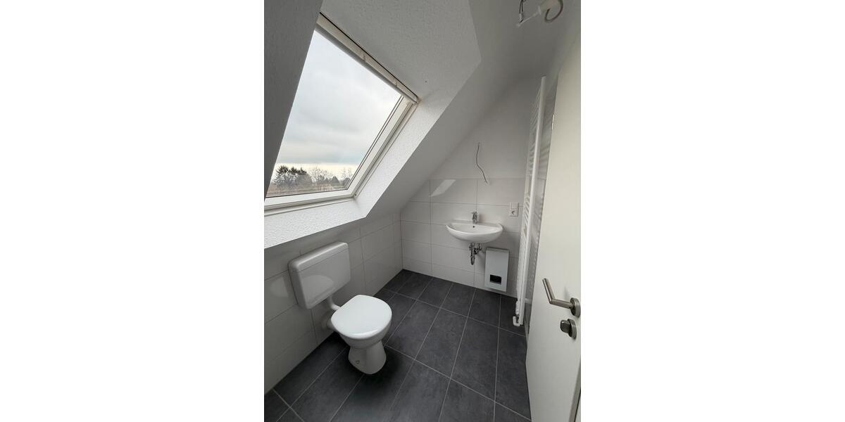 Dachgeschoßwohnung Solingen Aufderhöhe - 2 Zimmer, 54 m&sup2;, 459&euro; | Angebot:24977451