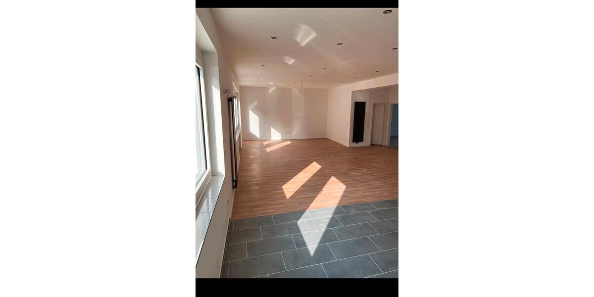 Etagenwohnung Remscheid Lüttringhausen - 4 Zimmer, 124 m&sup2;, 320.000&euro; | Angebot:27499378