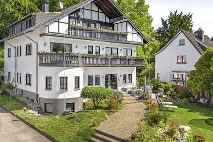 Haus Leichlingen (Rheinland) - 17 Zimmer, 636 m&sup2;, 1.695.000&euro; | Angebot:25538952