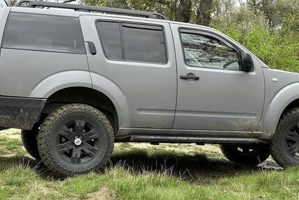 Nissan Pathfinder 178.000 km 10.500 &euro; Mettmann 40822