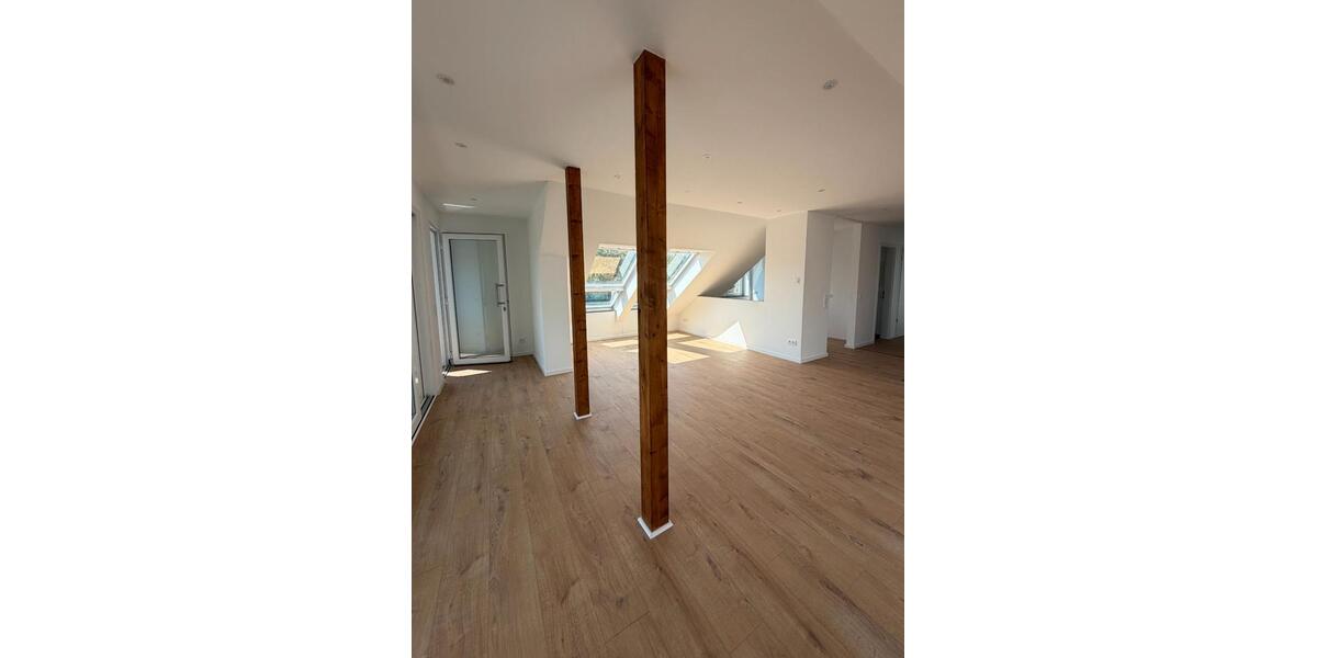 Etagenwohnung Duisburg Rheinhausen - 3 Zimmer, 136 m&sup2;, 1.190&euro; | Angebot:27553924
