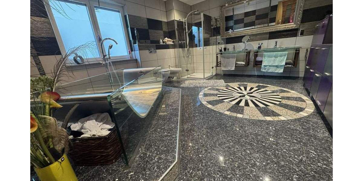 Einfamilienhaus Oberhausen Heide - 7 Zimmer, 223 m&sup2;, 819.000&euro; | Angebot:25772335