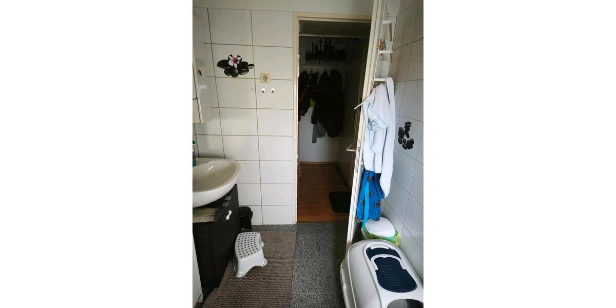 Etagenwohnung Grevenbroich - 3 Zimmer, 61 m&sup2;, 770&euro; | Angebot:25041941
