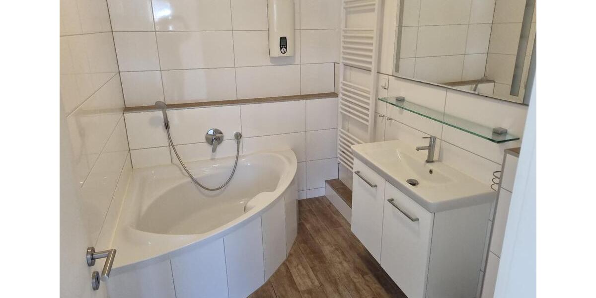 Etagenwohnung Neuss - 3 Zimmer, 83 m&sup2;, 315.000&euro; | Angebot:27533936