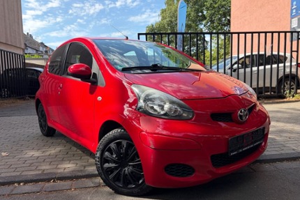 Toyota Aygo (X) 145.000 km 2.990 &euro; Duisburg 47166