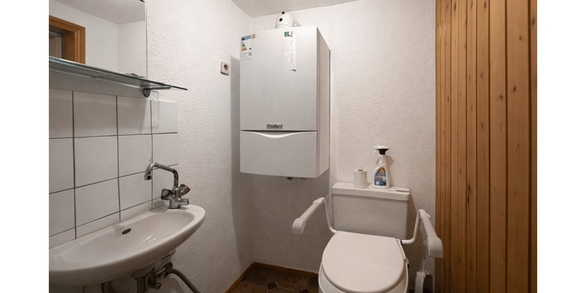 Einfamilienhaus Düsseldorf Wersten - 9 Zimmer, 340 m&sup2;, 800.000&euro; | Angebot:25686772