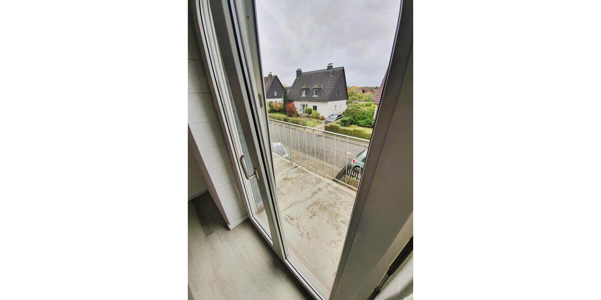 Etagenwohnung Moers Rheinkamp - 3 Zimmer, 81 m&sup2;, 700&euro; | Angebot:25874674