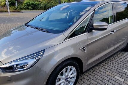 Ford S-Max 112.600 km 16.890 &euro; Mülheim an der Ruhr 45478