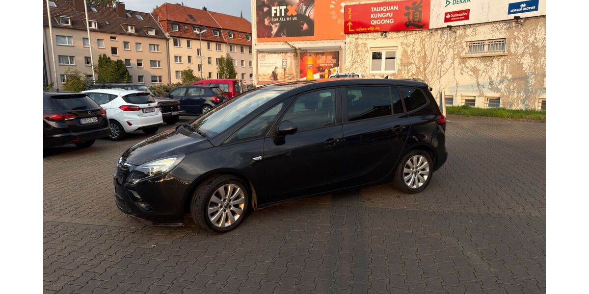Opel Zafira Tourer 145.000 km 7.500 &euro; Essen 45131