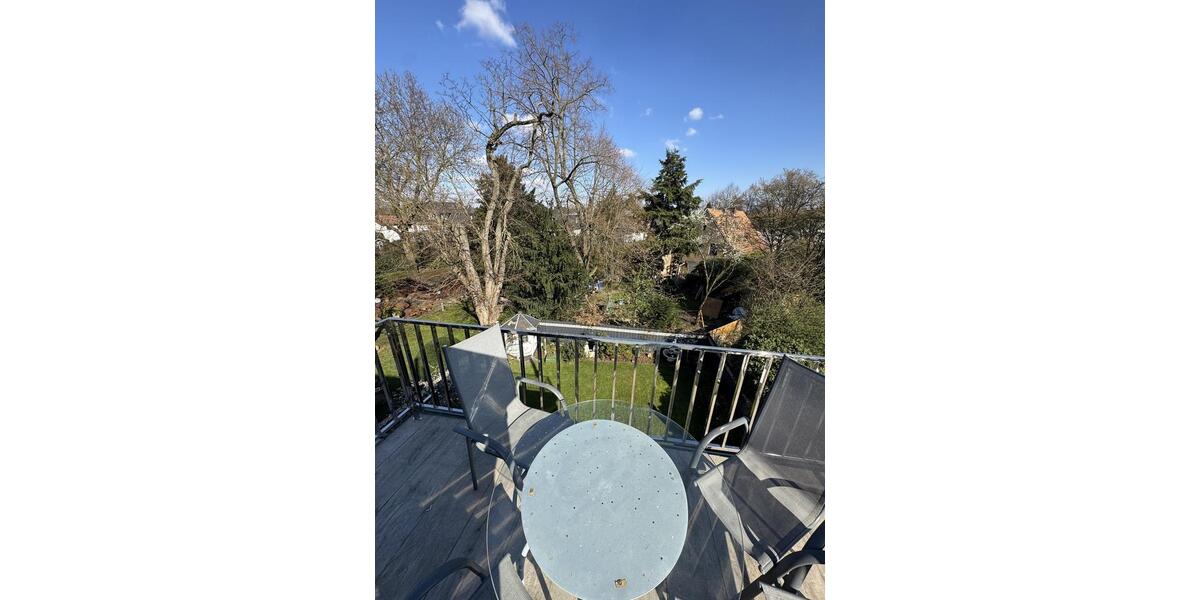 Dachgeschoßwohnung Düsseldorf Stadtbezirk 5 - 2 Zimmer, 80 m&sup2;, 1.400&euro; | Angebot:26479425