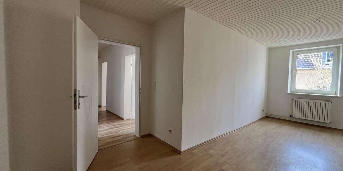 Etagenwohnung Oberhausen Alstaden - 3.5 Zimmer, 65 m&sup2;, 554&euro; | Angebot:25373408
