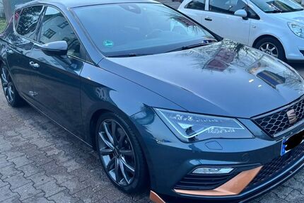 Seat Leon 66.000 km 23.500 &euro; Düsseldorf 40625