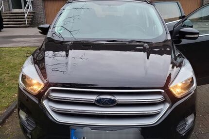Ford Kuga 52.000 km 12.999 &euro; Düsseldorf 40229