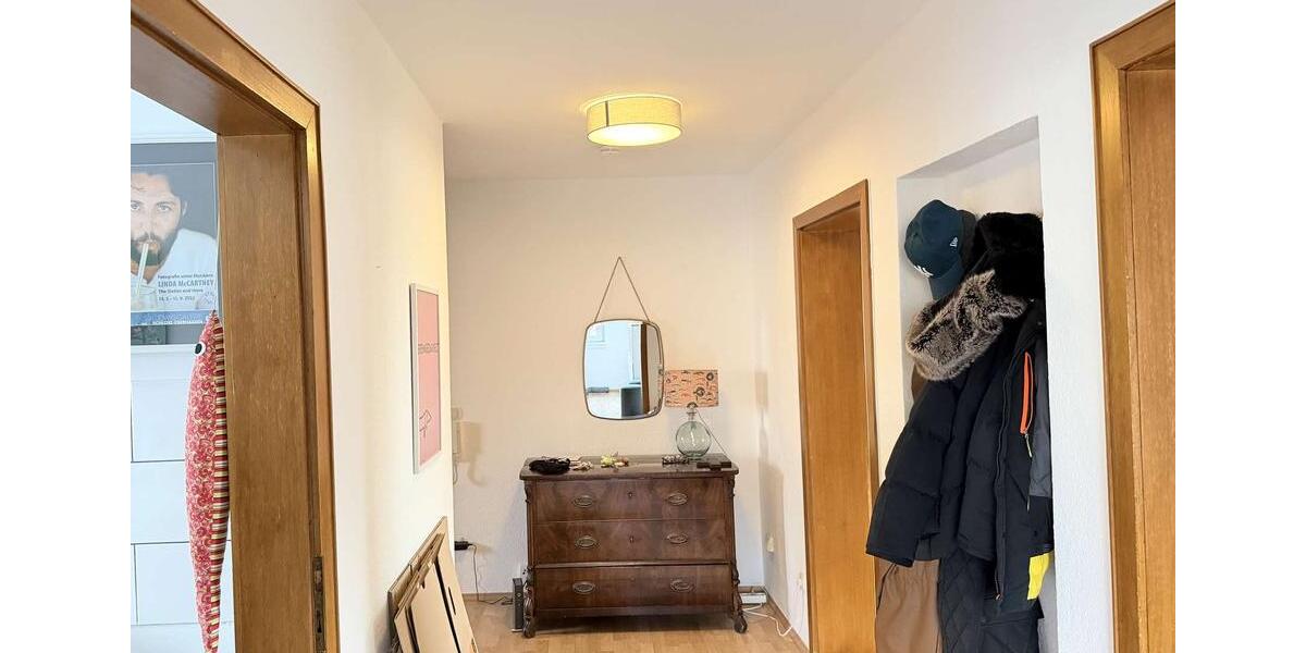 Dachgeschoßwohnung Essen Stadtbezirk II - 3 Zimmer, 66 m&sup2;, 650&euro; | Angebot:24813812