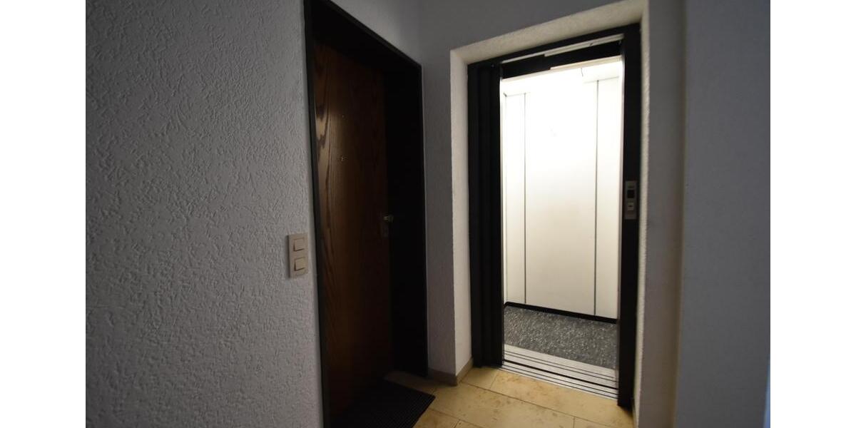 Etagenwohnung Krefeld - 1 Zimmer, 37 m&sup2;, 500&euro; | Angebot:25874914