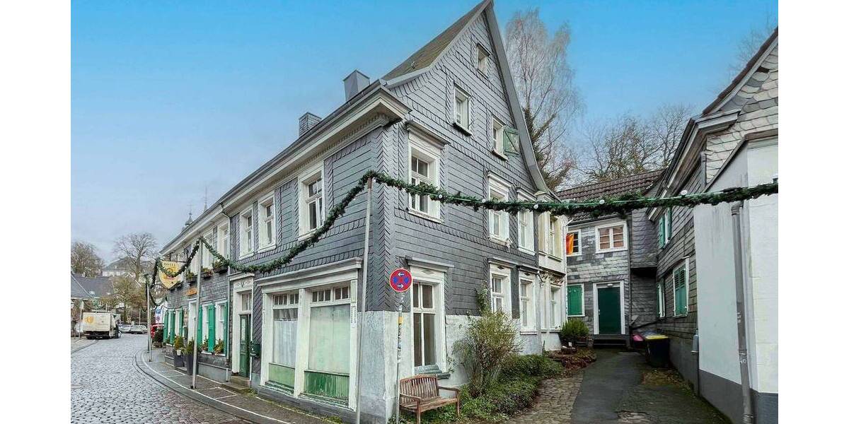Einfamilienhaus Solingen Gräfrath - 6 Zimmer, 160.000&euro; | Angebot:26617005